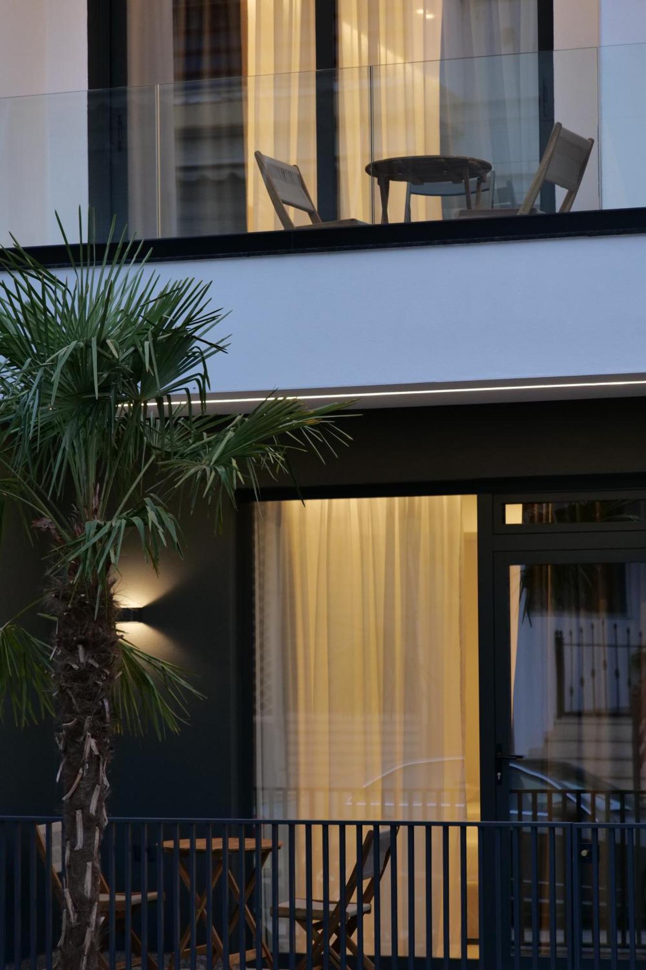 Austin Boutique Hotel Sarandë エクステリア 写真