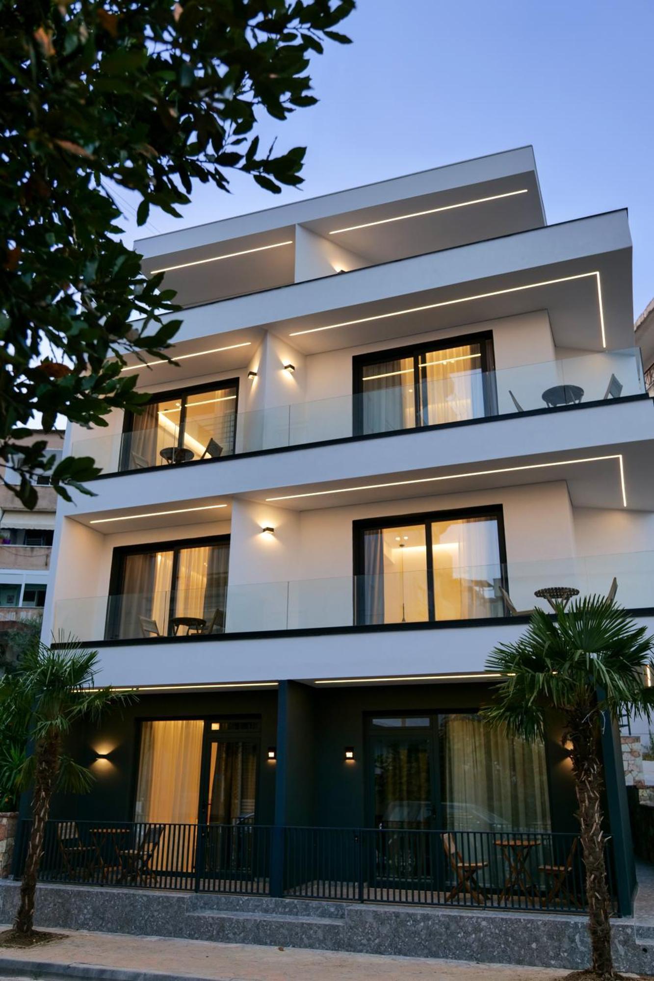 Austin Boutique Hotel Sarandë エクステリア 写真