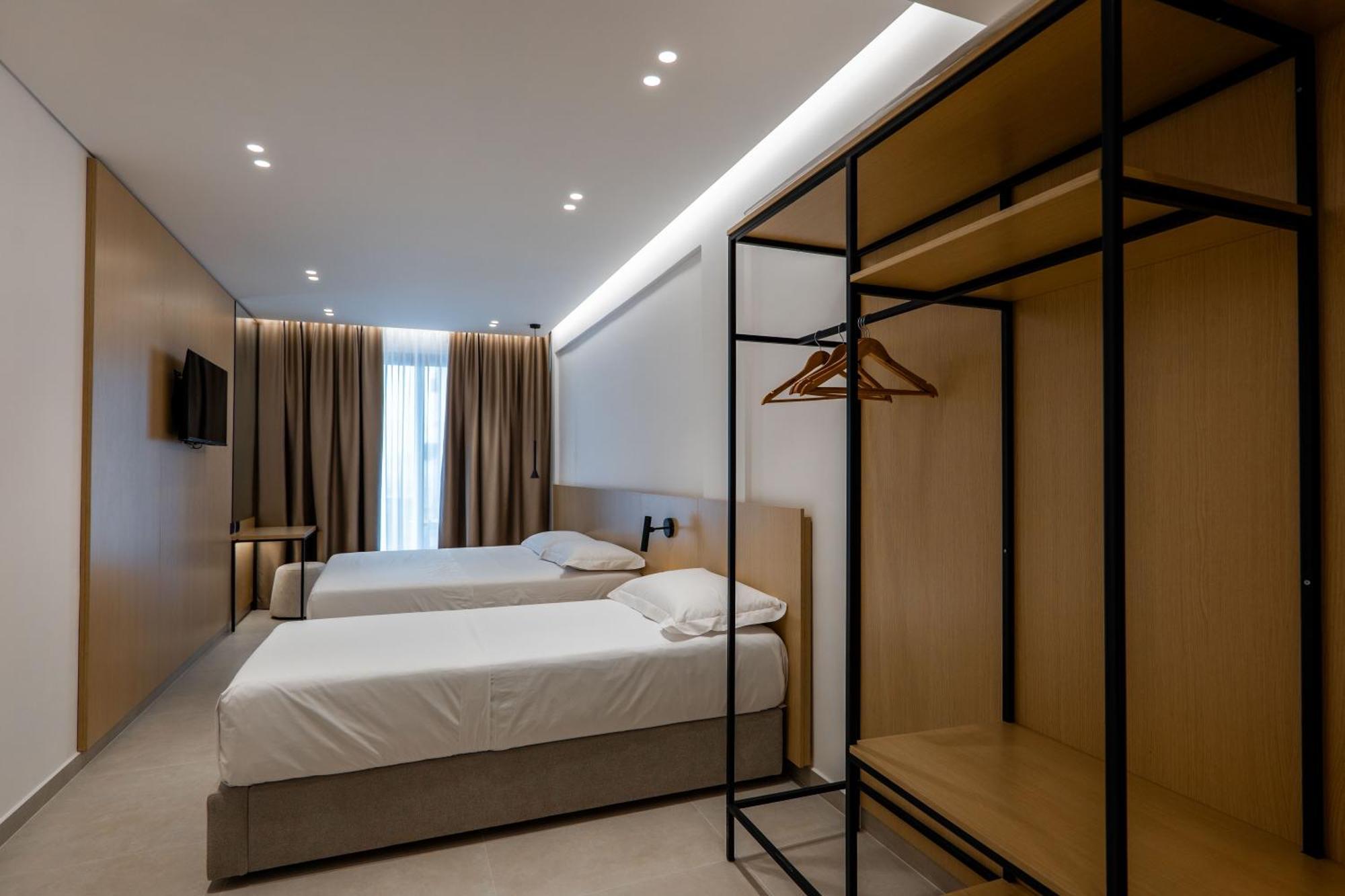 Austin Boutique Hotel Sarandë エクステリア 写真