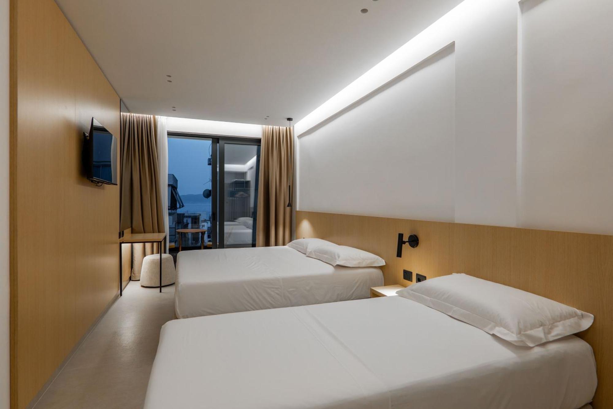 Austin Boutique Hotel Sarandë エクステリア 写真