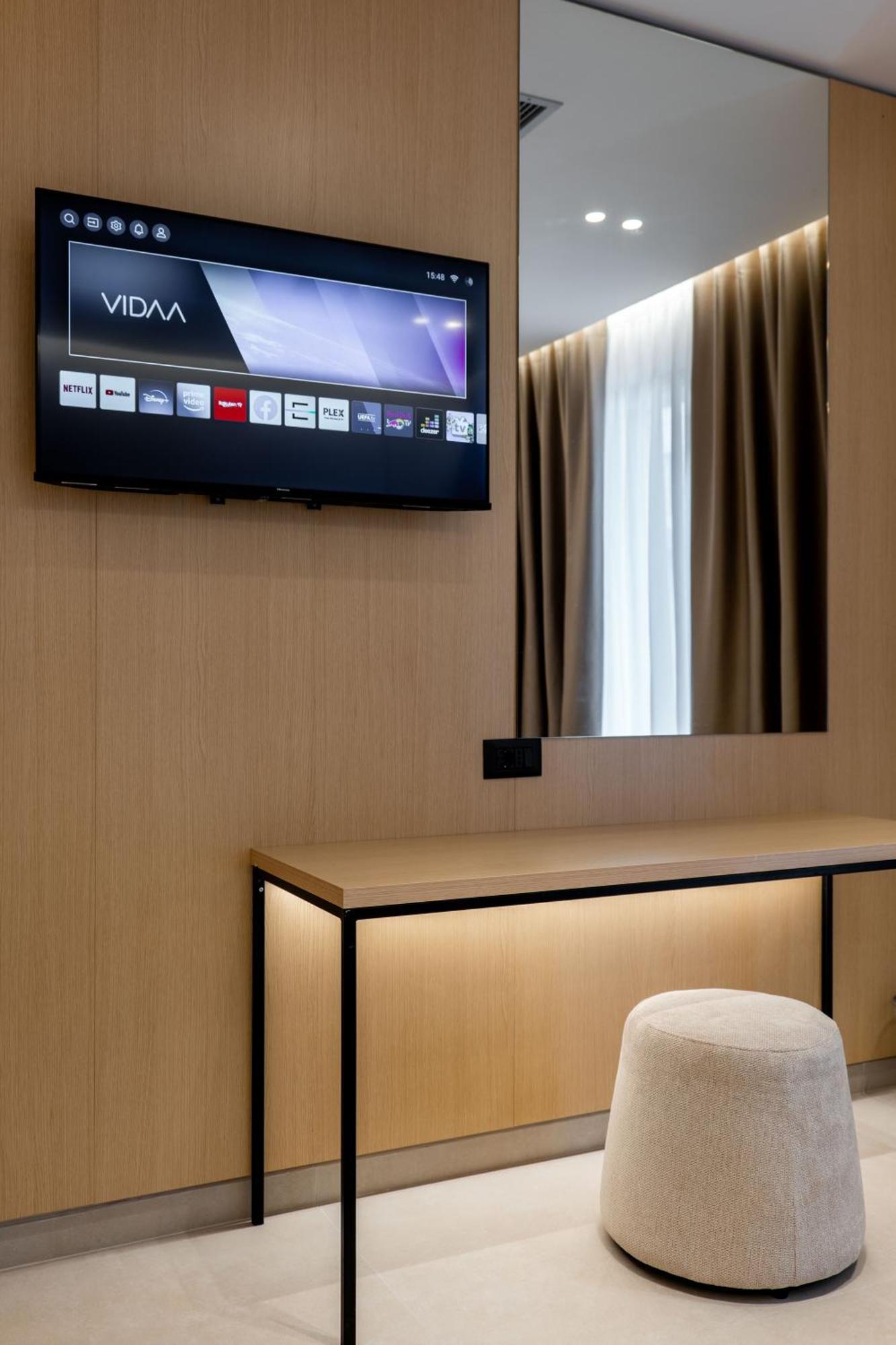 Austin Boutique Hotel Sarandë エクステリア 写真