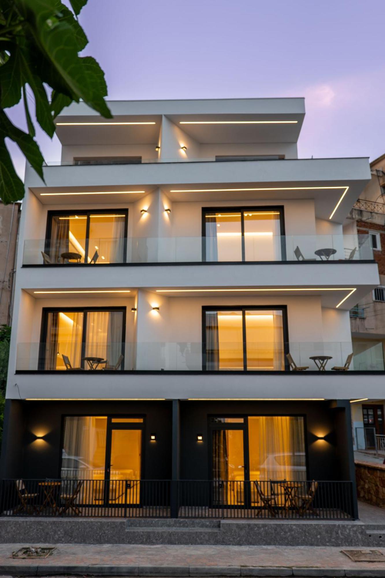 Austin Boutique Hotel Sarandë エクステリア 写真