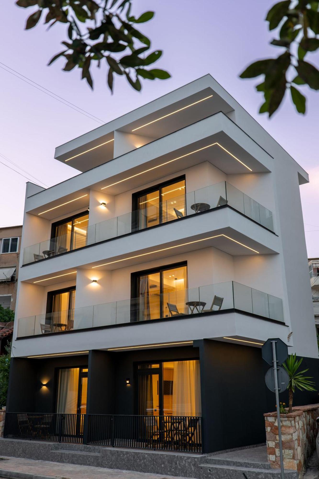 Austin Boutique Hotel Sarandë エクステリア 写真